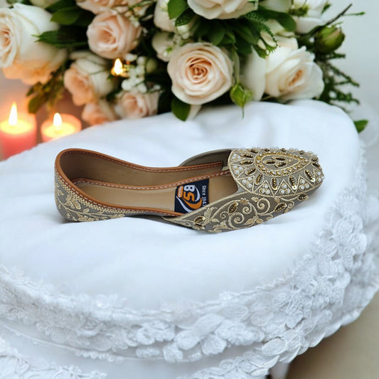 Gold Embroidered Bridal Khussa – Handcrafted