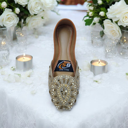 Gold Embroidered Bridal Khussa – Handcrafted