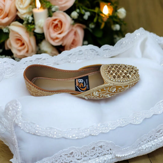 Golden Embellished Khussa – Handcrafted Bridal & Festive Wear Flats