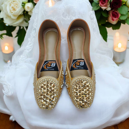 Golden Embellished Khussa – Handcrafted Bridal & Festive Wear Flats