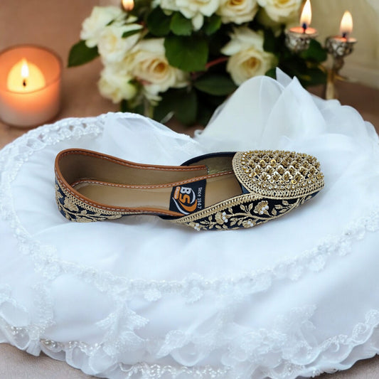Black Embellished Khussa – Handcrafted Bridal & Festive Wear Flats