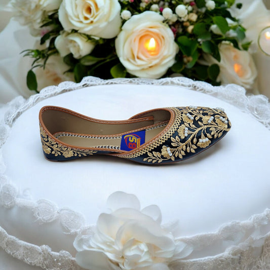 Black & Gold Embroidered Khussa – Handcrafted Festive & Wedding Wear Flats