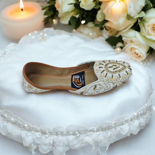 Luxury Handmade Bridal Khussa – Embroidered & Beaded Traditional Flat Shoes