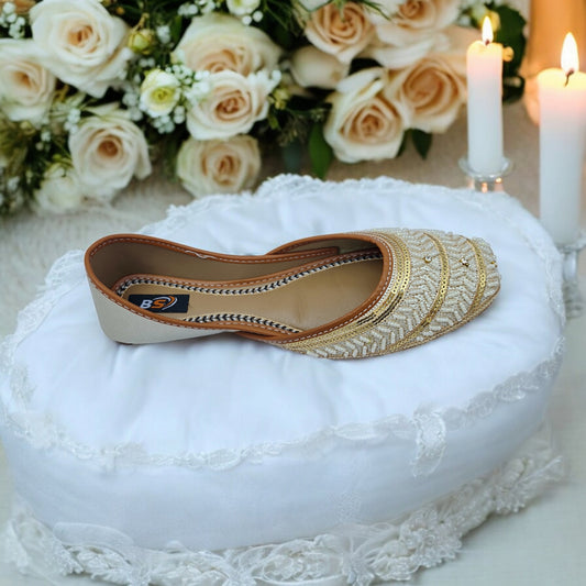 Elegant Handmade Golden Embroidered Khussa – Traditional Women’s Flat Shoes