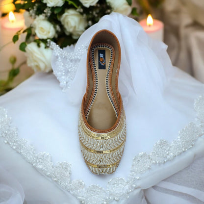 Elegant Handmade Golden Embroidered Khussa – Traditional Women’s Flat Shoes