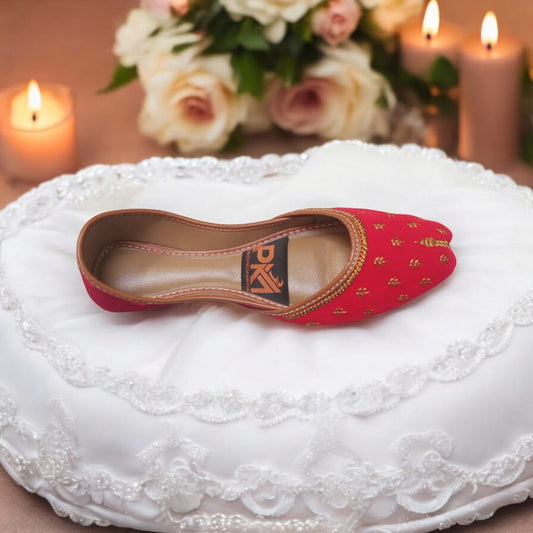 Red & Gold Embroidered Khussa – Handcrafted Bridal & Festive Wear Flats