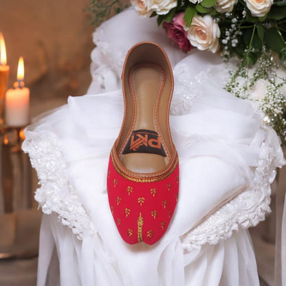 Red & Gold Embroidered Khussa – Handcrafted Bridal & Festive Wear Flats