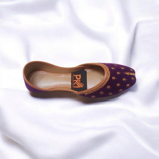 Elegant Purple Handcrafted Punjabi Jutti with Golden Embroidery
